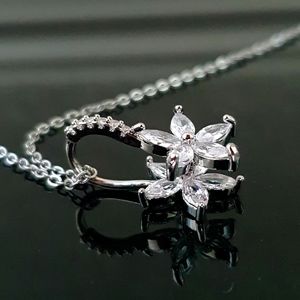 Romantic Silver Flower Diamond Necklace